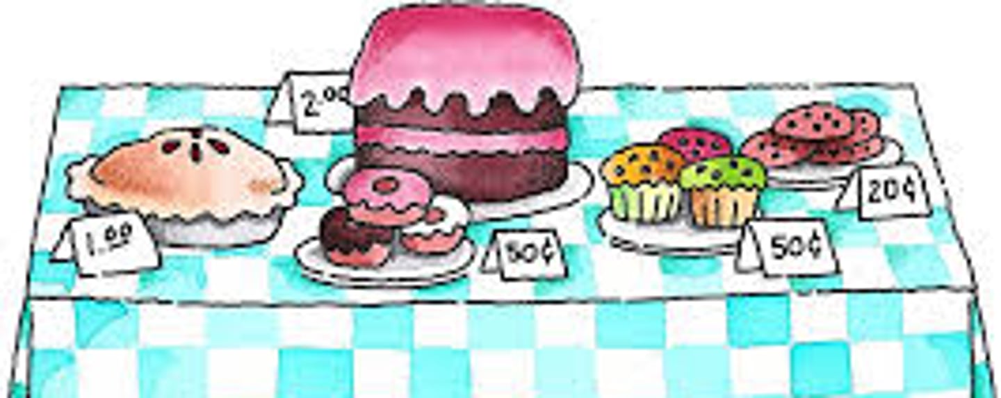 <p><em>nUS</em> (fundraising: selling cakes)</p><p>*feria de platos, feria de tortas <em>-</em>venta de pasteles*</p>