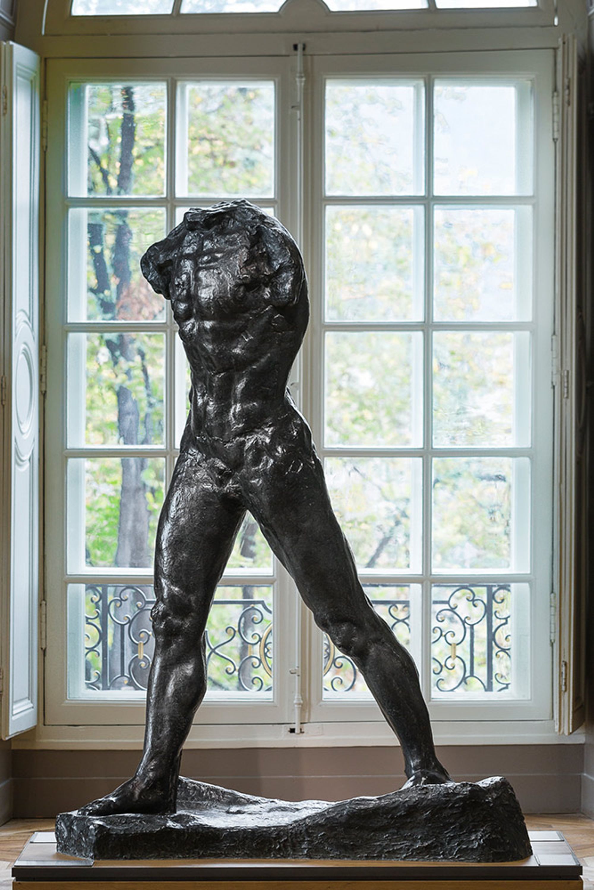 <p>L’homme qui marche</p>