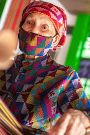 <p><strong>SEPUTANGAN</strong></p>