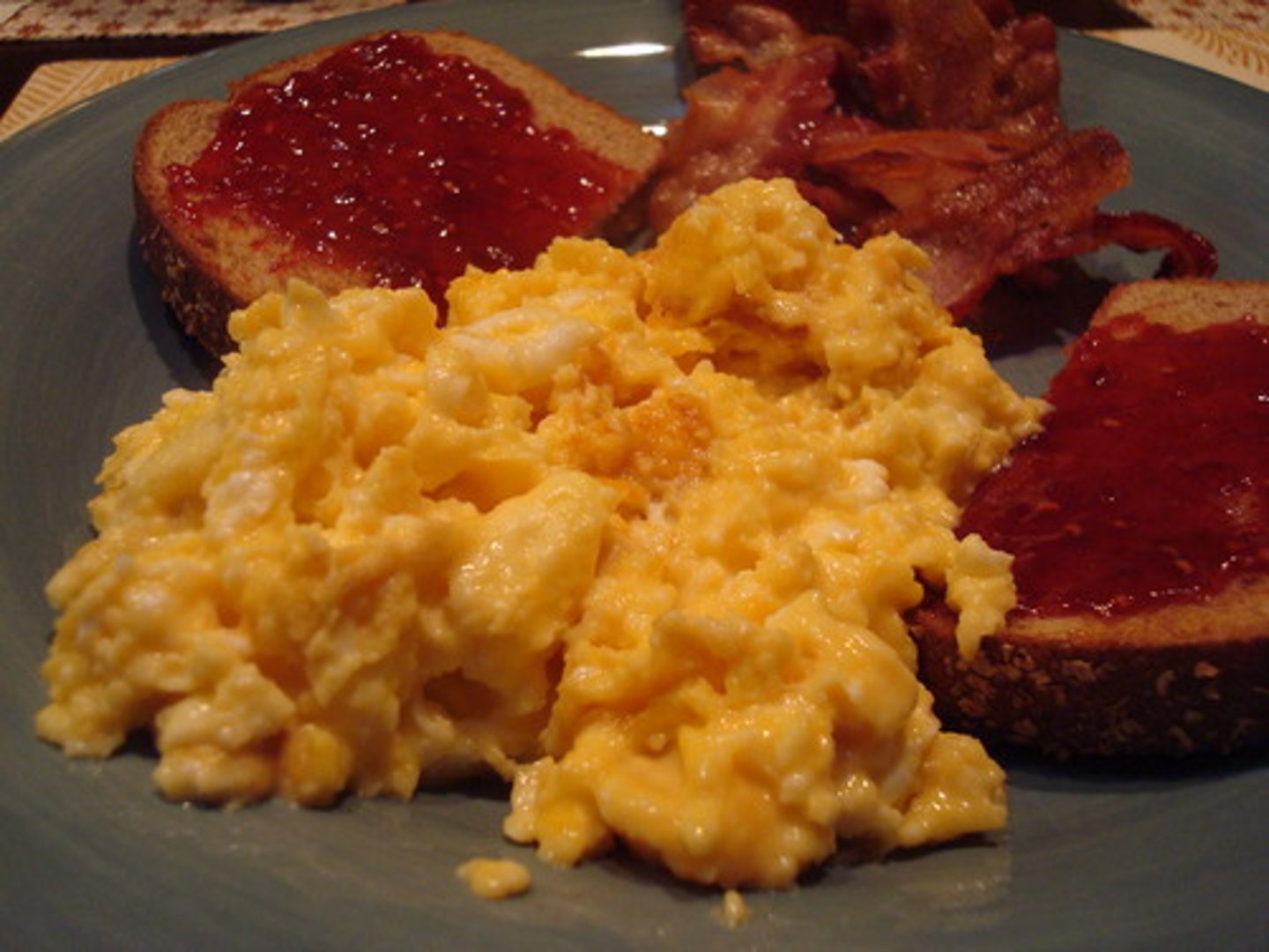 <p>I like eggs, bacon and toast.</p>