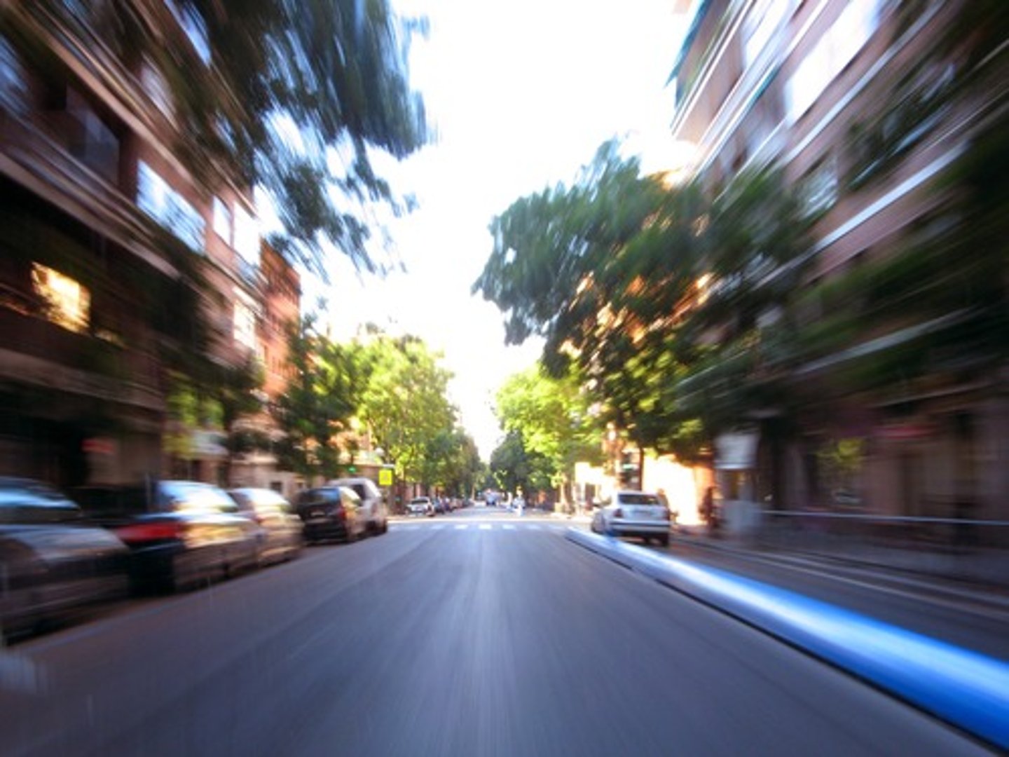 <p>blurry, blurred</p>