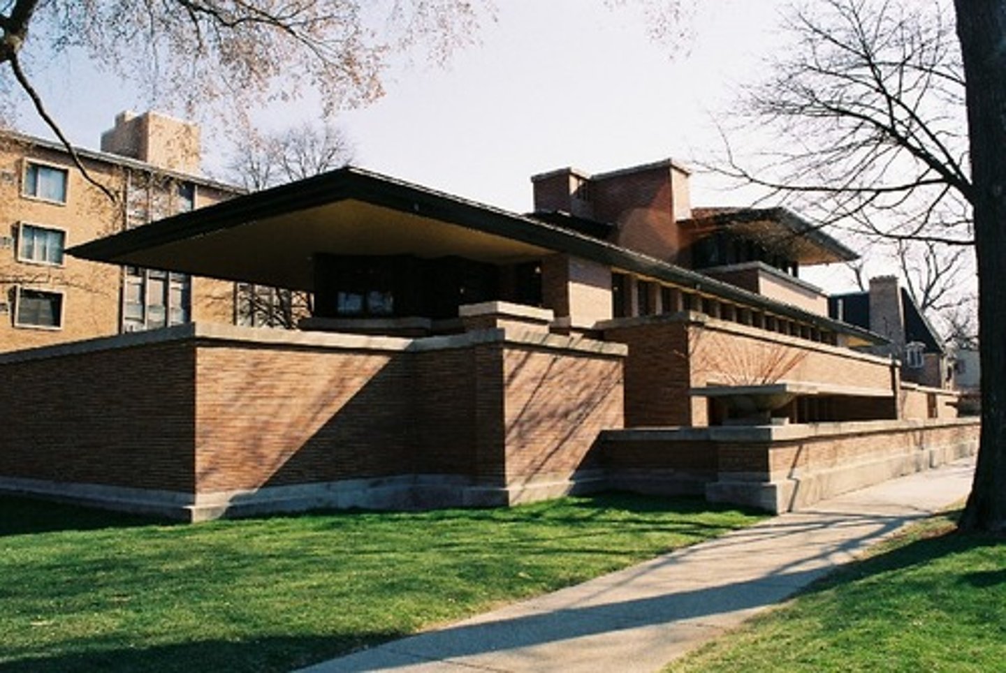 <p>modern architecture<br>- organic architecture<br>- open floor plans<br>- horizontal lines<br>- use of natural materials<br>- incorporated natural light<br>- geometric forms<br>- designed custom furniture and fixtures<br>- influenced by japanese architecture</p>