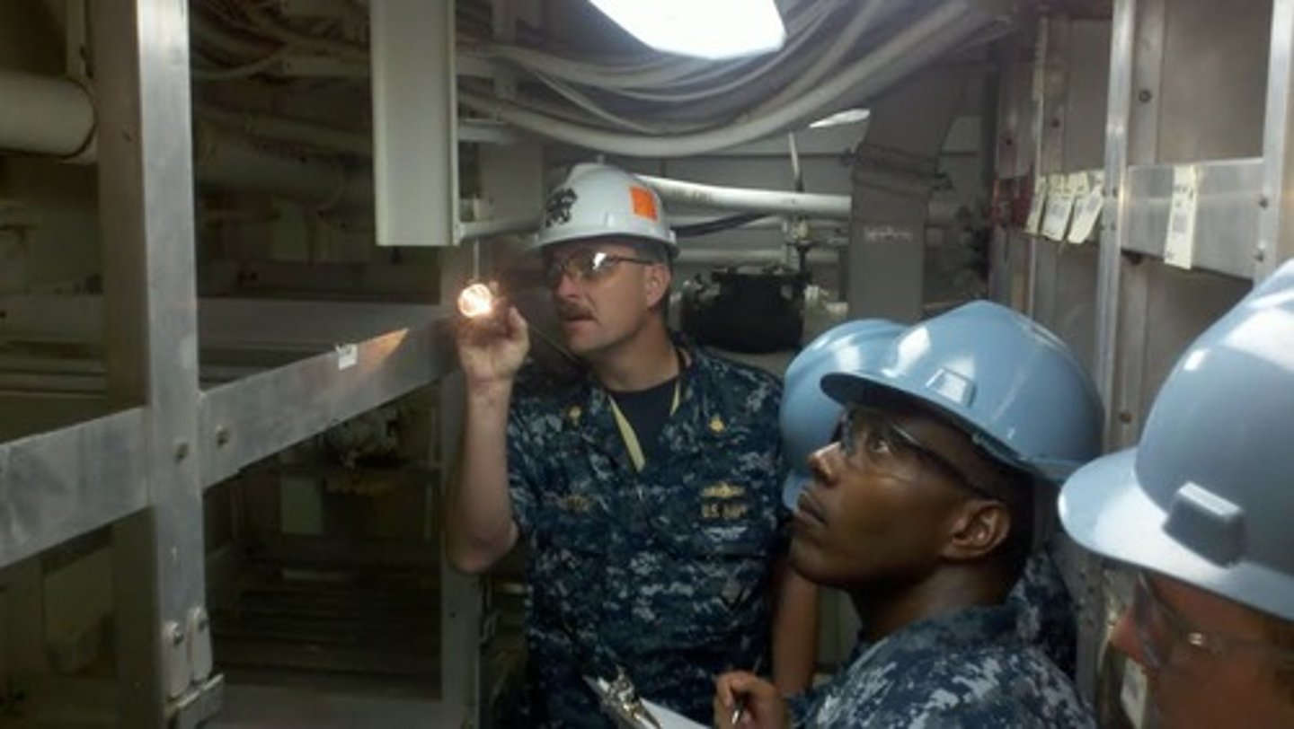 <p>/ɪnˈspɛkʃən/ Sự kiểm tra, sự thanh tra</p>