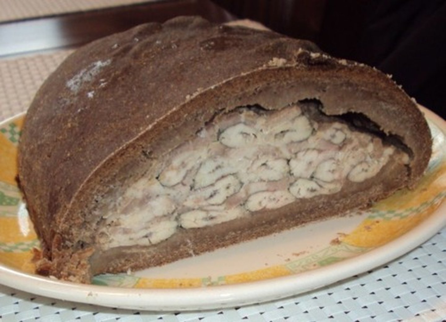 <p>en limpa med inbakad fisk</p>
