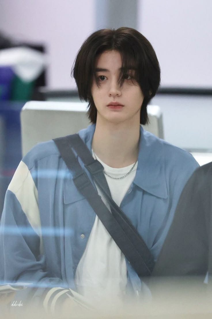 <p>Why is the poem called personal yet universal?</p>