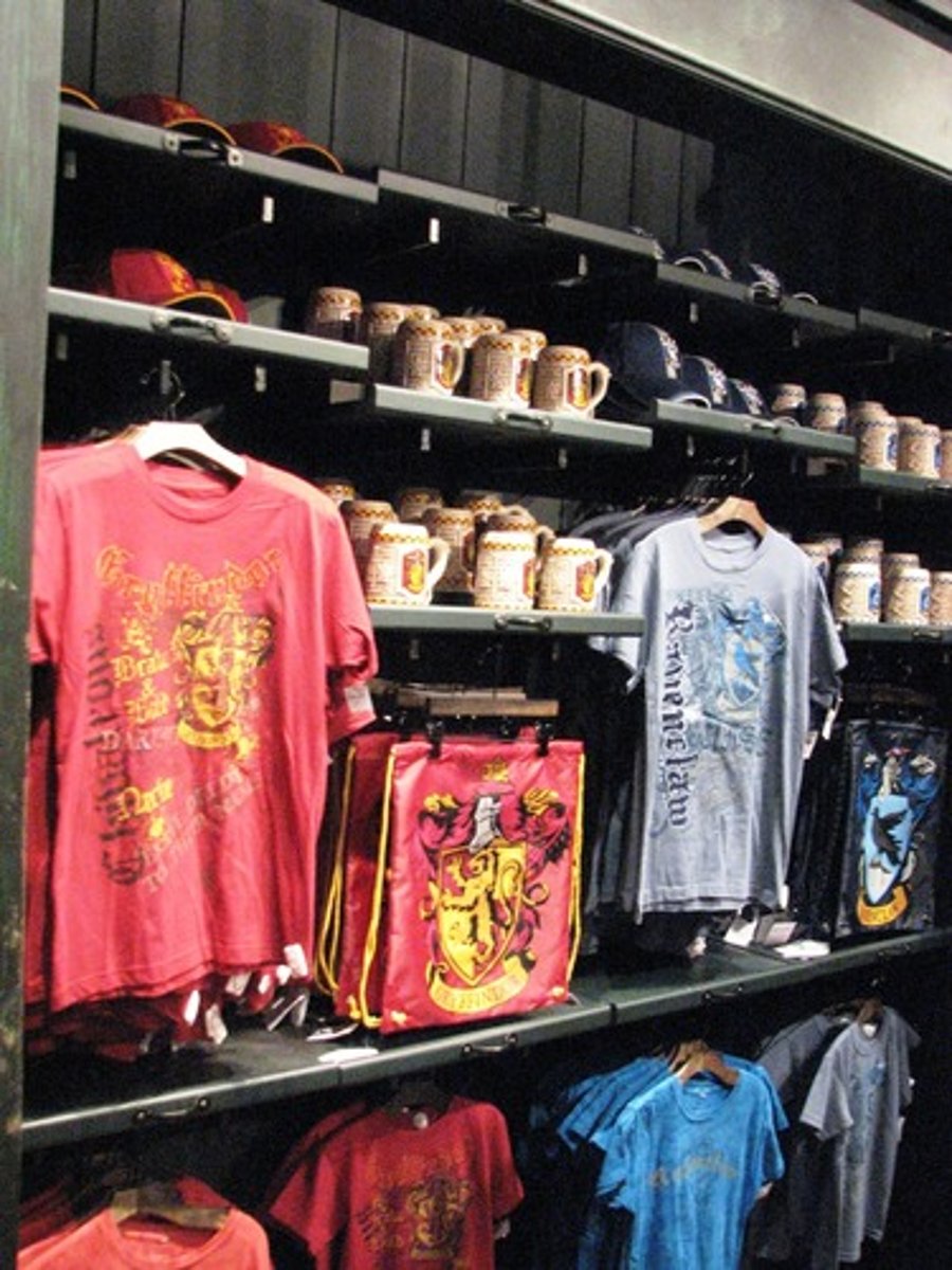 <p>/ˈmɝː.tʃən.daɪs/ hàng hóa</p>