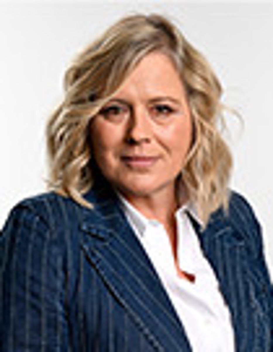 <p>Les Engagés, Minister van Modernisering van de Overheid, belast met Overheidsbedrijven, Ambtenarenzaken, het Gebouwenbeheer van de Staat, Digitalisering en Wetenschapsbeleid</p>