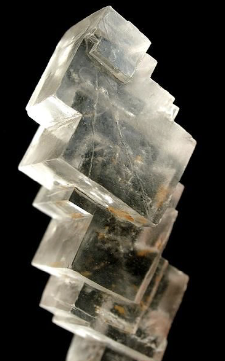 <p>Table salt, cubic crystal habit and cleavage, evaporitic</p>