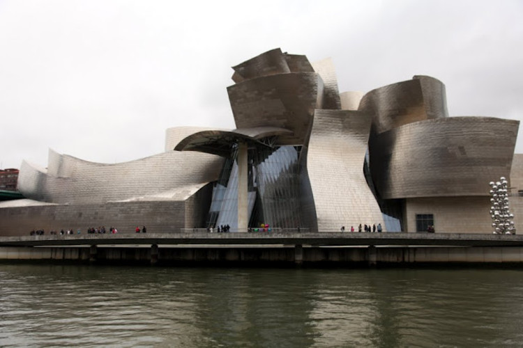 <p>Guggenheim Museum Bilbao, 1991-97, Bilbao, Spain</p>