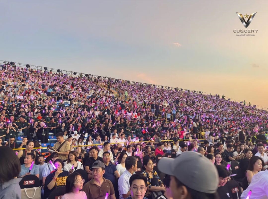 <p>pay to see gigs/live music </p>