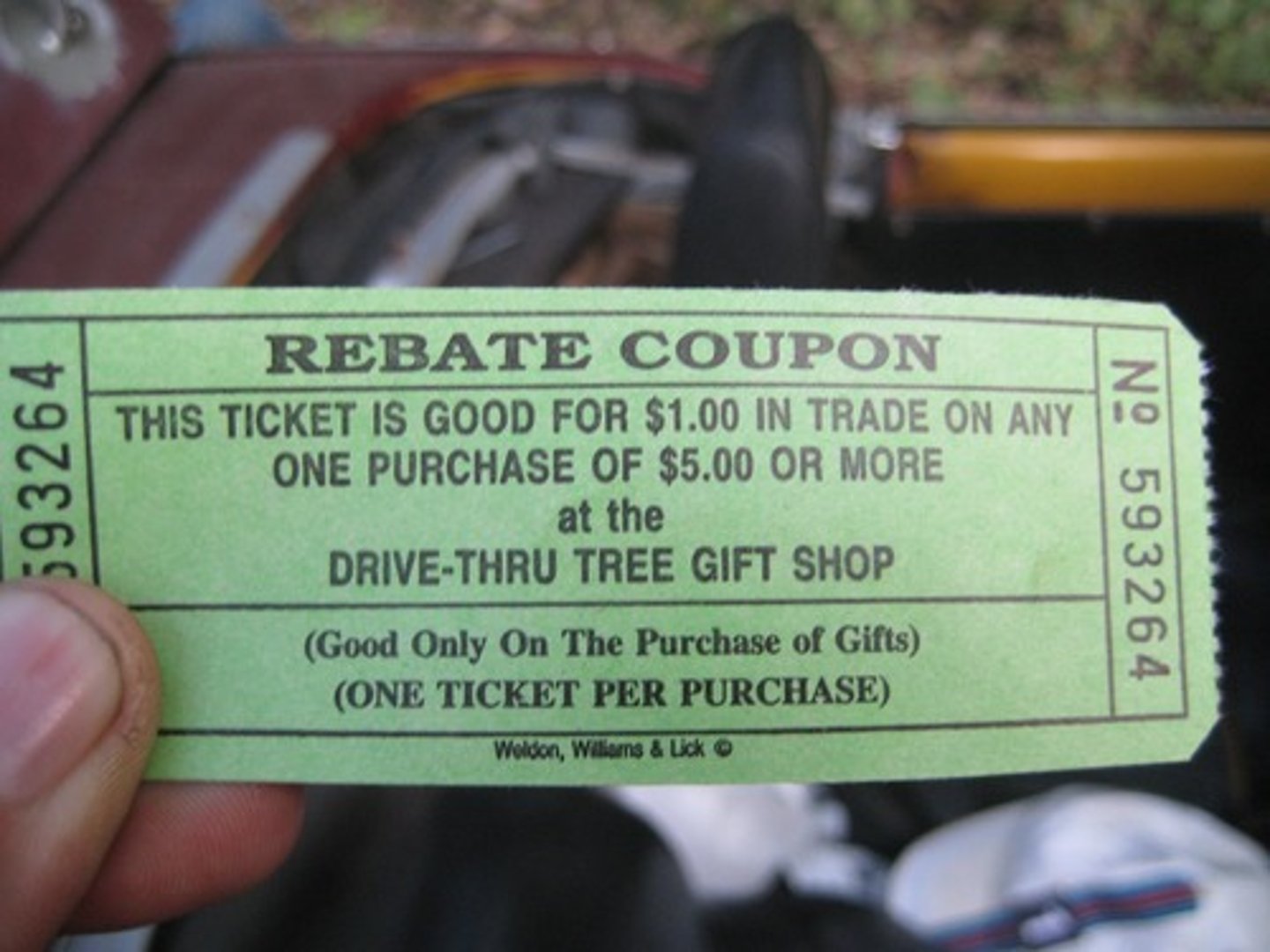 <p>giảm giá, chiết khấu</p>