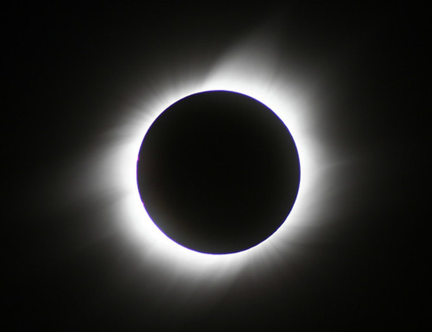 <p>A solar eclipse during which the Sun becomes fully blocked by the disk of the Moon</p>