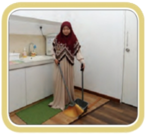 <p>Menyapu</p>