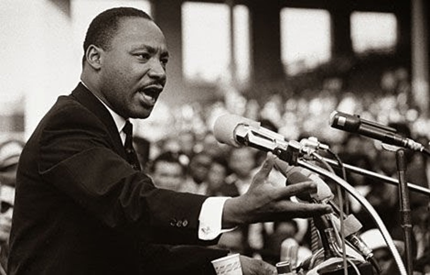 <p>(n. [U]) 雄辯；口才</p>