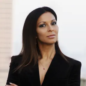 <ul><li><p><strong><span>Talent manager and the CEO and Founder of A-Series Investments and Management&nbsp;</span></strong></p></li><li><p><strong><span>She is a strategic investor/ advisor to a multitude of consumer tech and consumer packaged goods startups, including two early- stage investments which have grown into billion-dollar unicorns&nbsp;</span></strong></p></li><li><p><strong><span>Priyanka Chopra Jonas’s manager and played a pivotal role in launching her career in America&nbsp;&nbsp;</span></strong></p></li></ul>