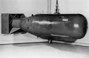 <p>A secret U.S. project for the construction of the atomic bomb.</p>