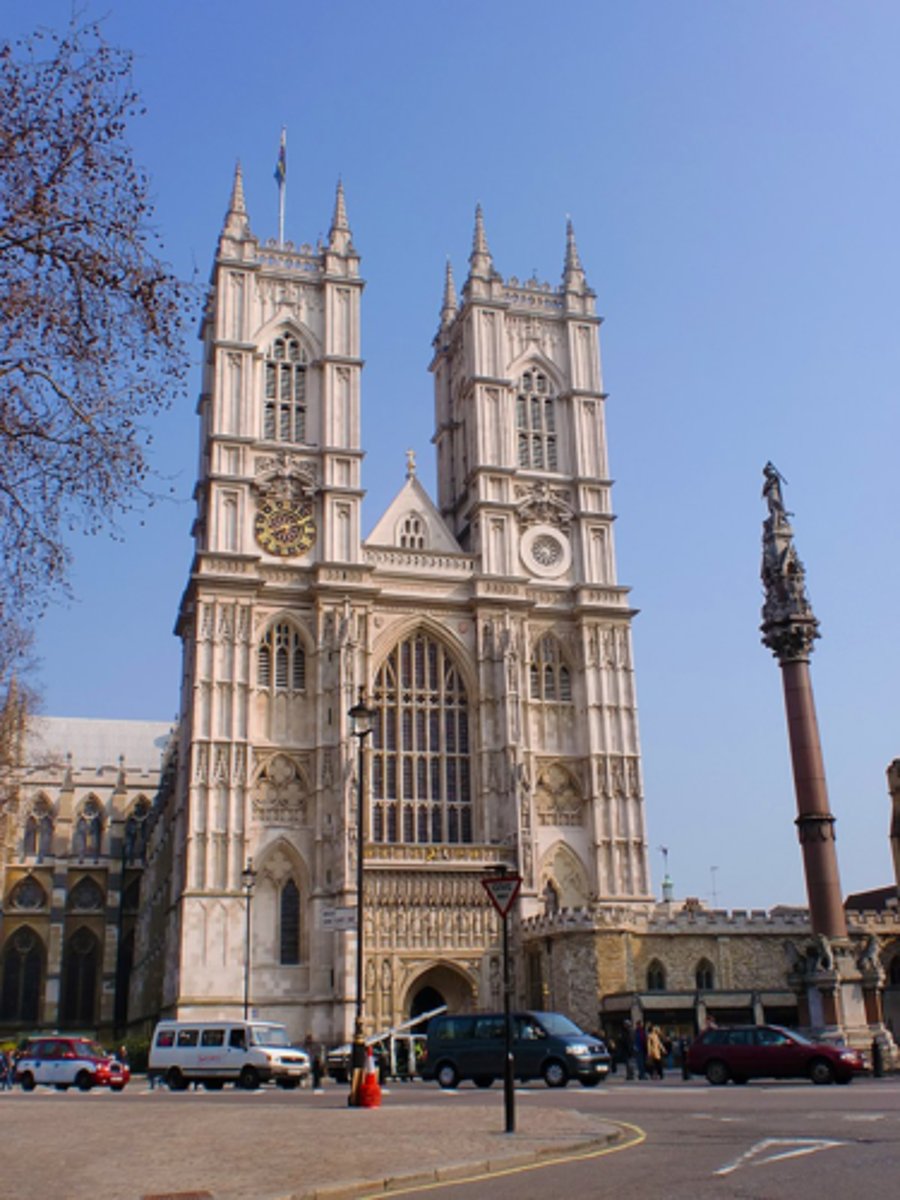 <p>one of the largest Benedictine monasteries. Comprises an abbey church and a square cloister court. It was built by several master masons &amp; master carpenters. Master Henry Yevelve, Hugh Herland, and John James. It is geometric in style with pinnacles and tracery windows.</p>