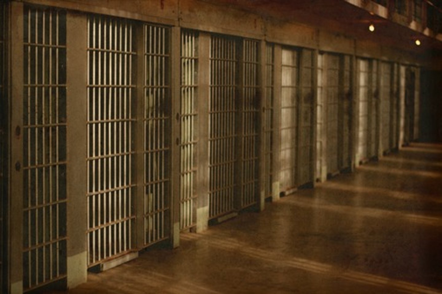 <p>Confinamiento solitario</p>