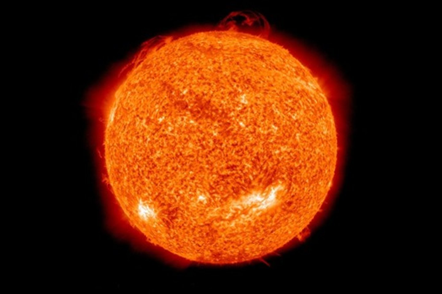 <p>A normal star that is undergoing nuclear fusion of hydrogen into helium.</p>