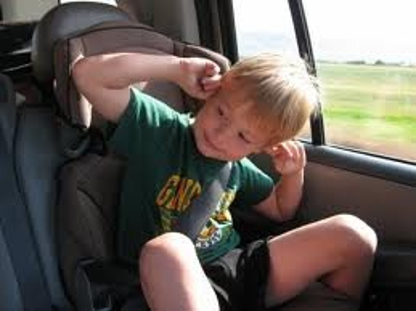 <p>to stop giving your attention to what is happening around you</p><p>= switch off</p>