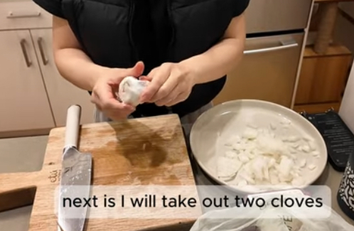 <p>Take out some cloves </p>