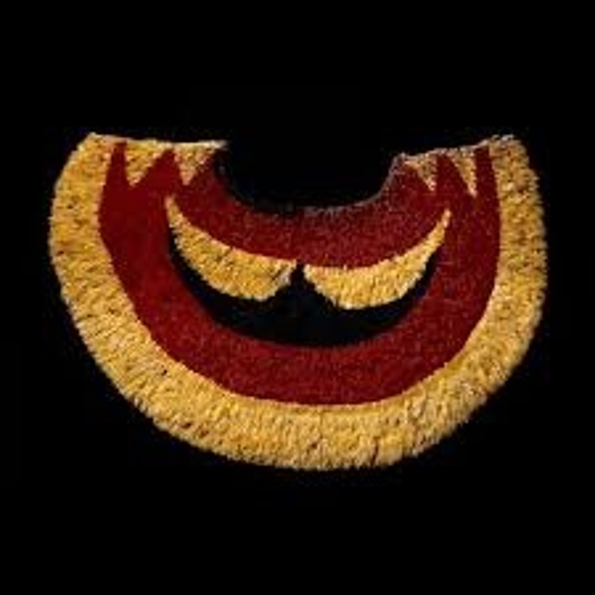 <p>Date: late 18th centuryCreator: Native Hawaiian artisansLocation: HawaiiMedium: Feathers, fiberKey Facts: Royal status; thousands of feathers; sacred power</p>