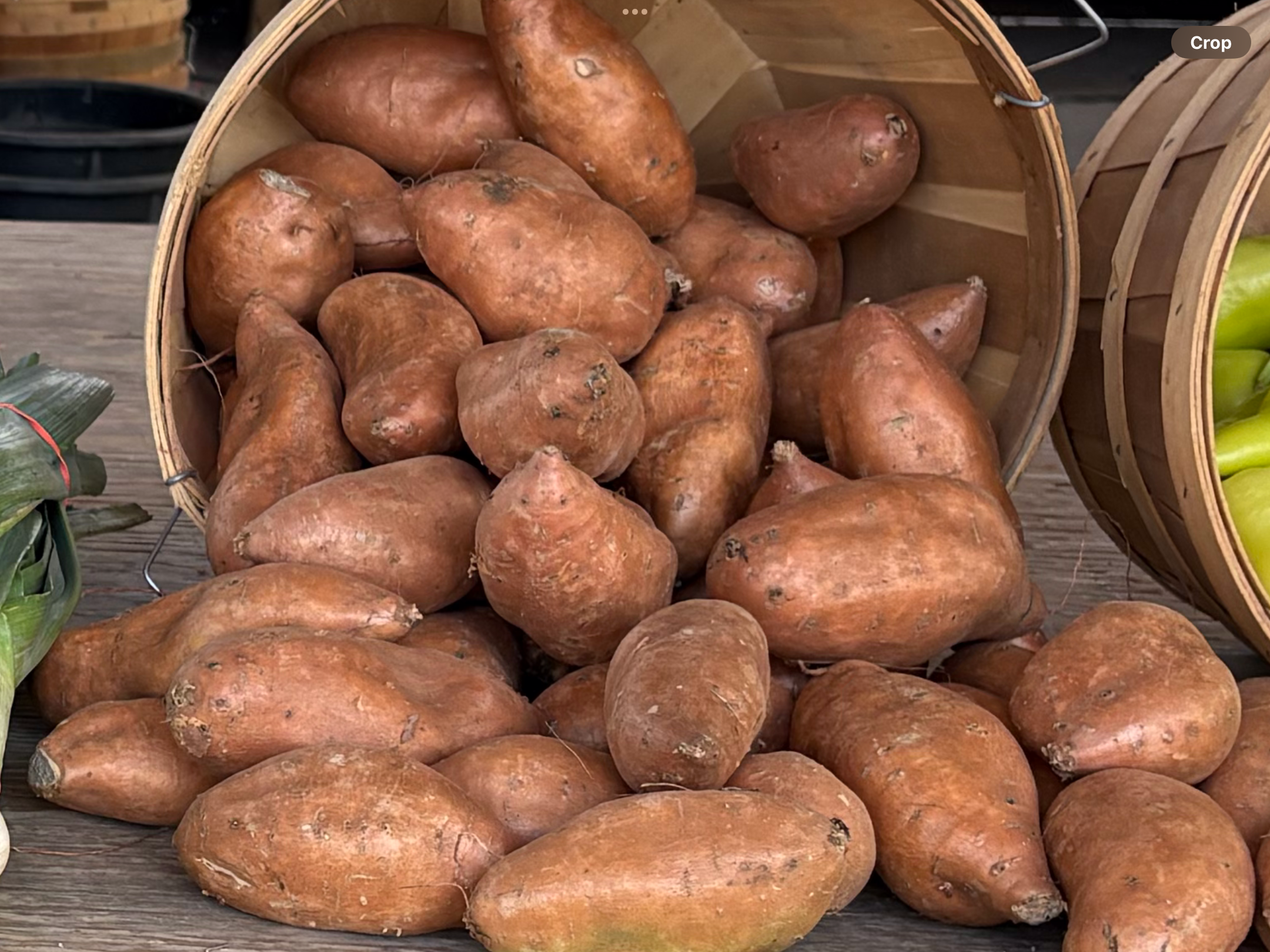 <p>Small sweet potatoes</p>