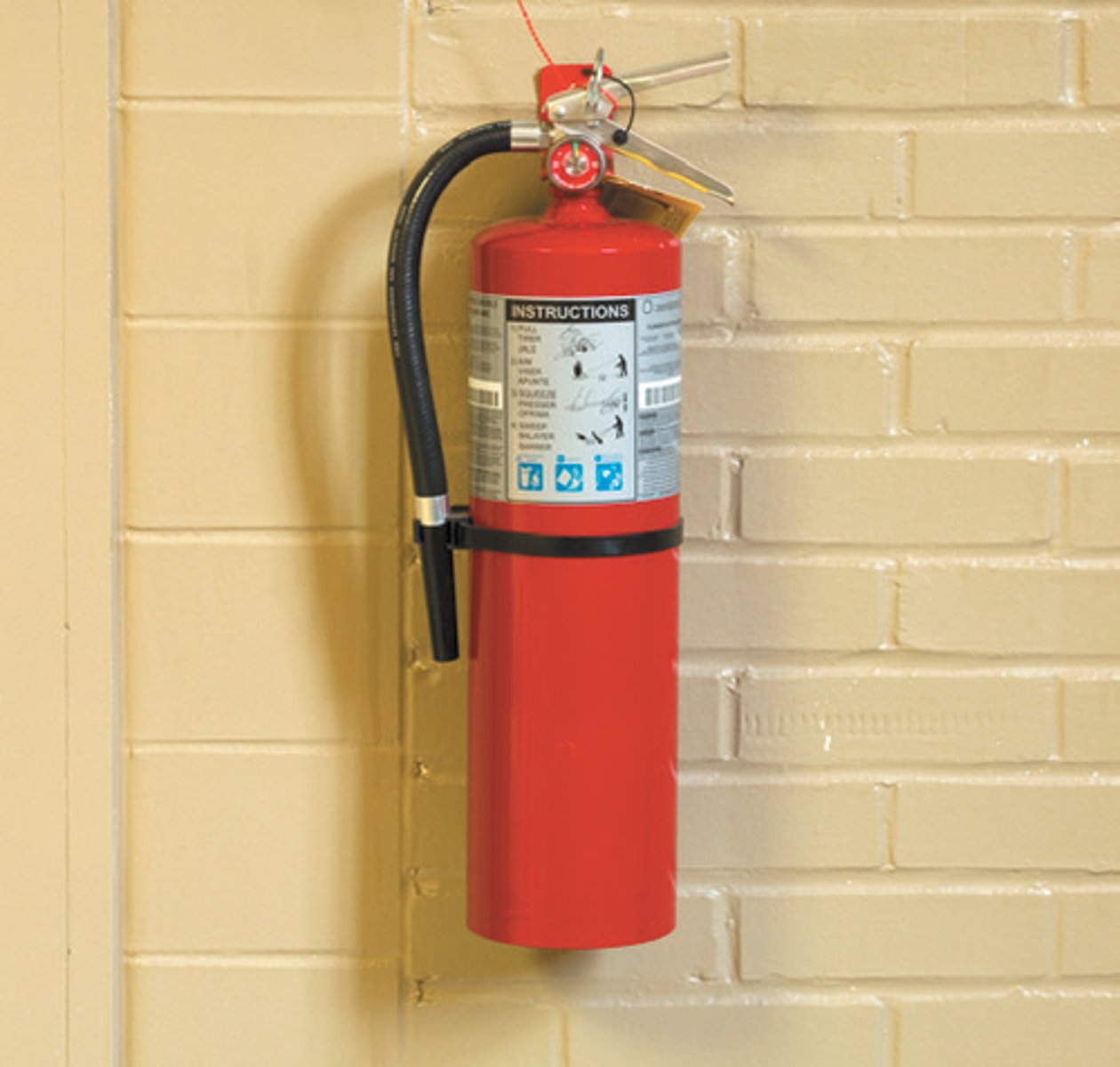 <p>fire extinguisher</p>