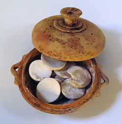 <p>Albayalde.</p>