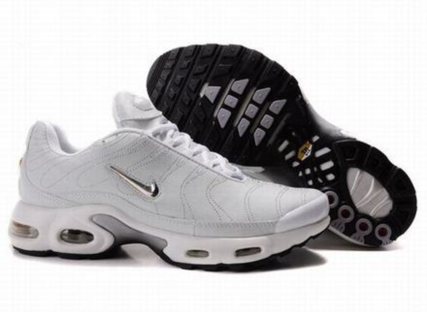 <p>athletic shoes</p>