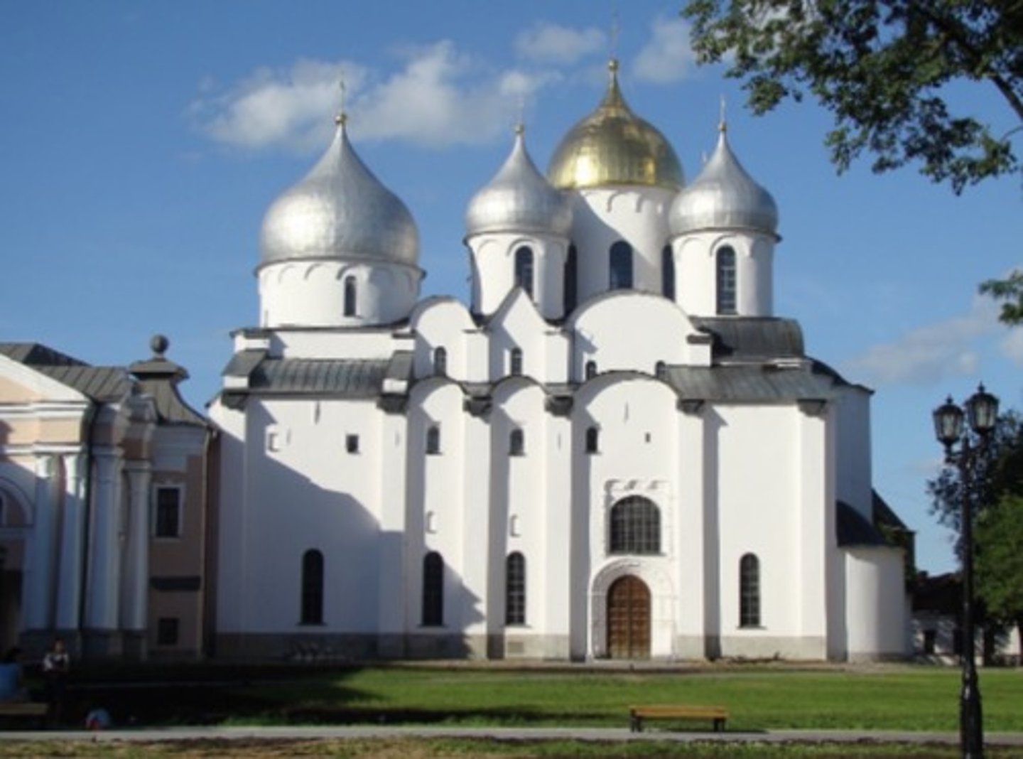 <p>Cathedral of St. Sophia, Novgorod (1043-1050)</p>