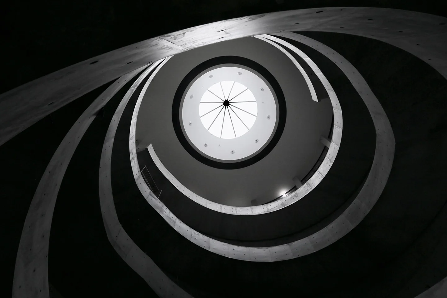 <p>INTEGRATION WITH NATURE n LIGHT</p>
