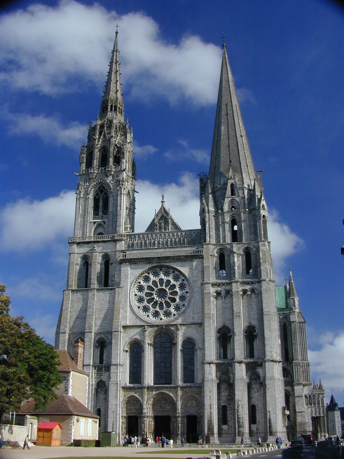 <p><strong>Chartes Cathedral</strong></p><p>Gothic Europe</p><p>Chartres, France</p><p><u>Original</u>: 1145-1155 CE <u>Reconstructed</u>: 1194-1220 CE</p><p>Limestone, stained glass</p>