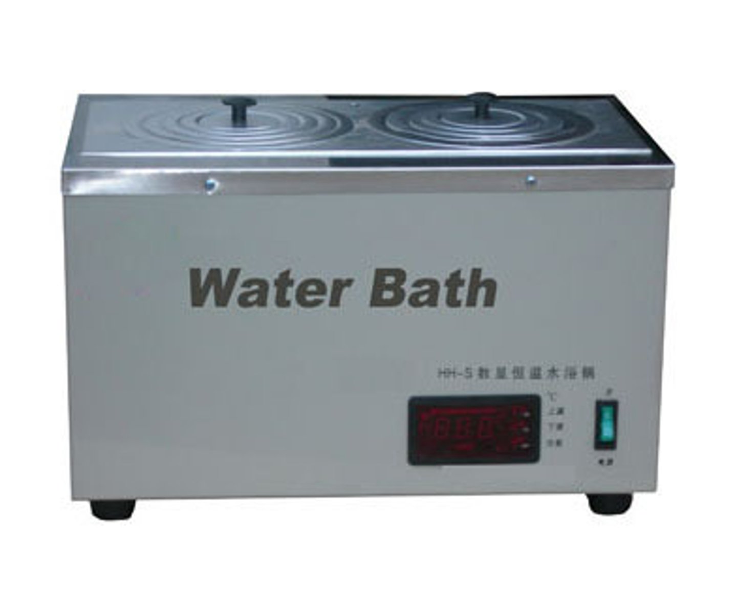 <p>A container of water heated to a given temperature for control purposes</p>