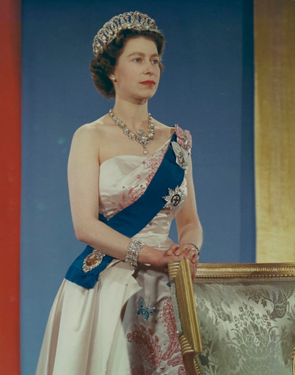 <p>The reign of Elizabeth II begins.</p>