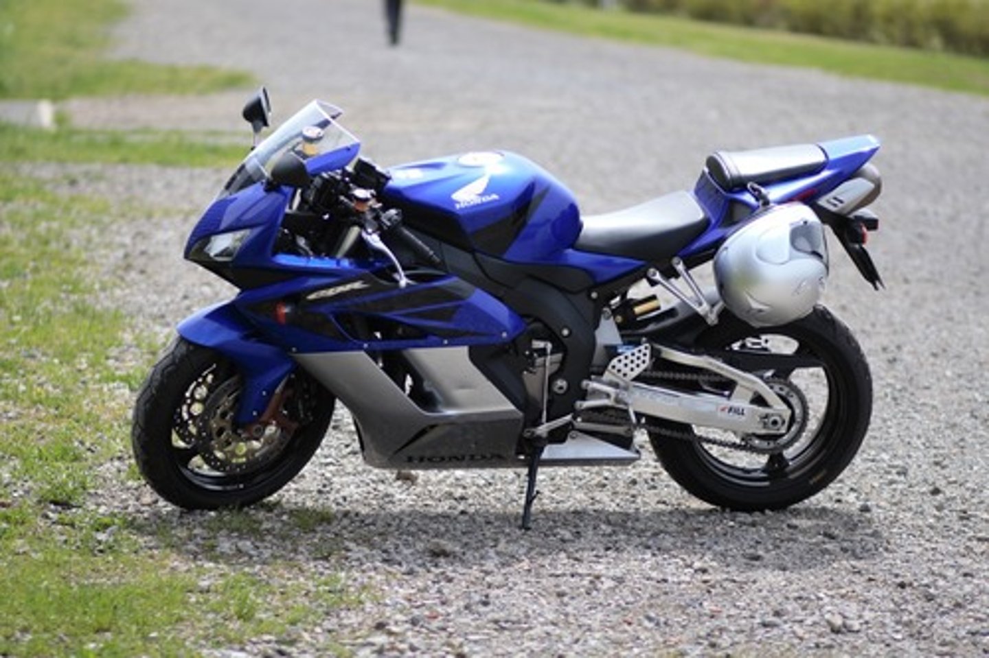 <p>la motocicleta, la moto</p>