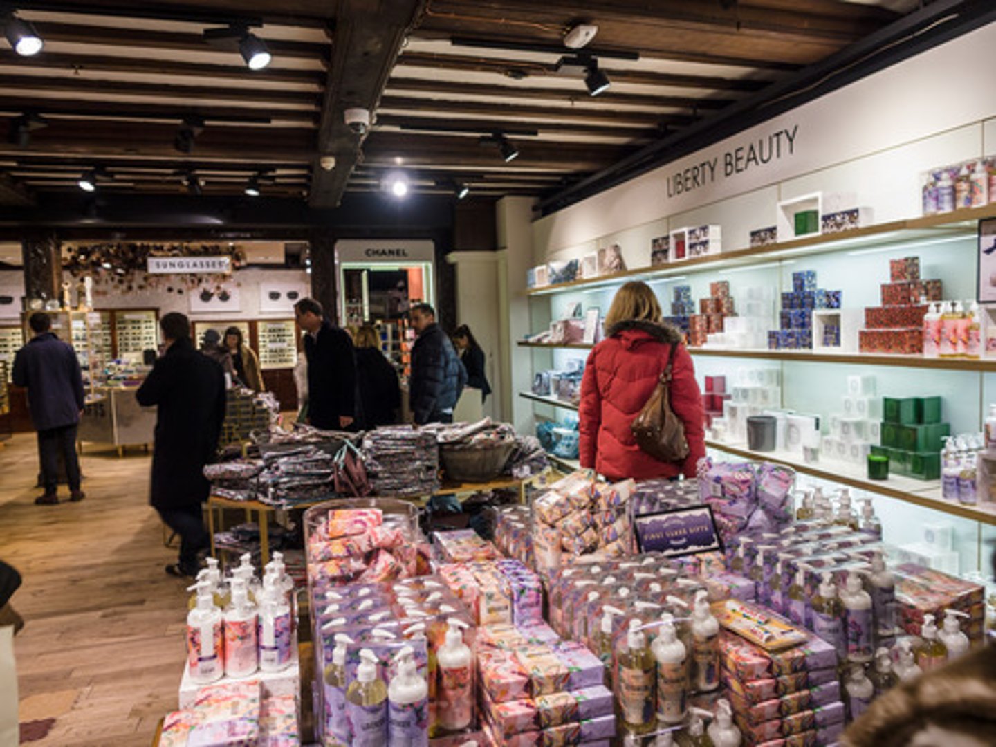 <p>store</p>