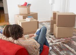 to live together (as a couple)