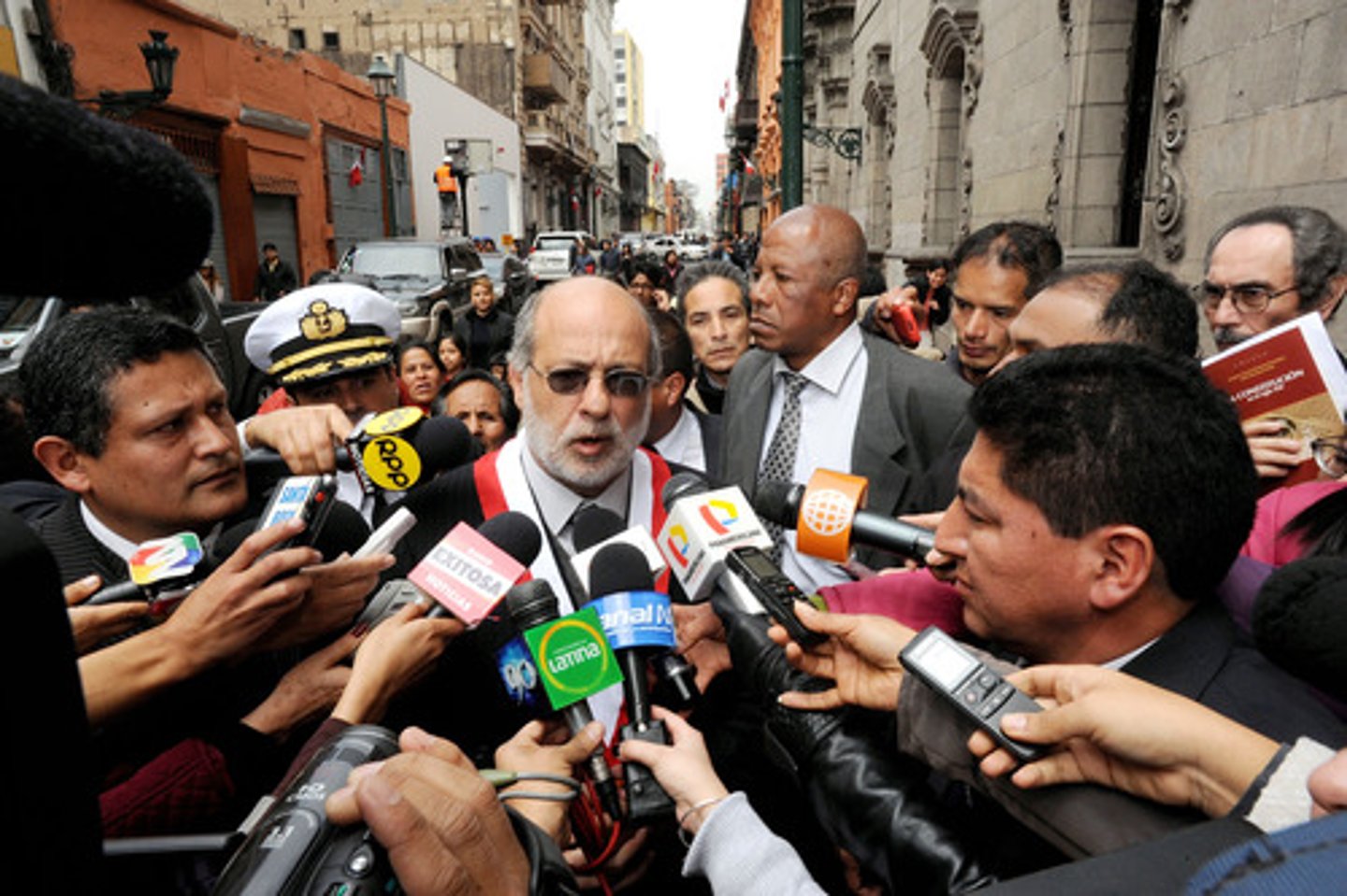 <p>press</p>