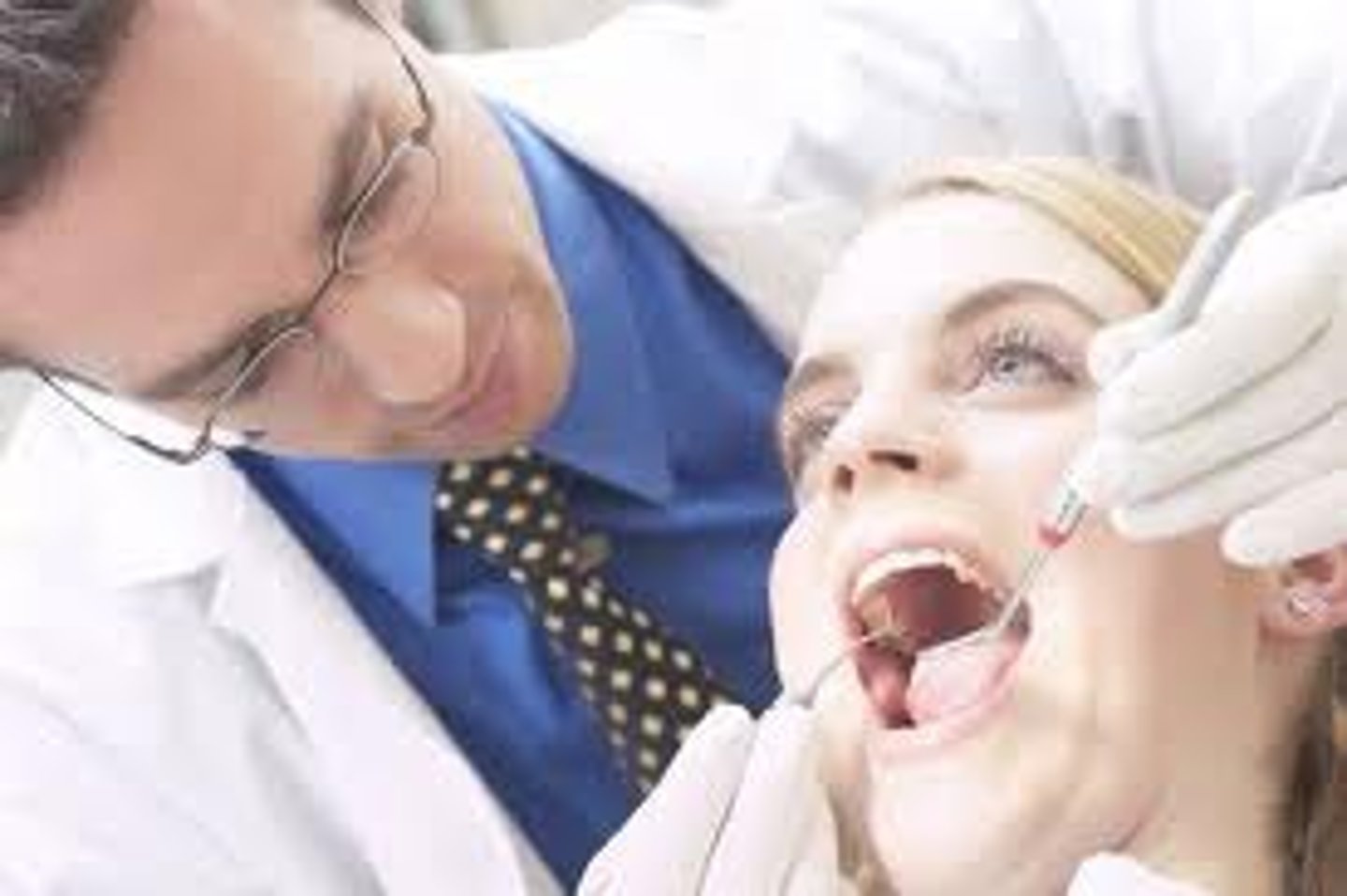 <p>the dentist</p>