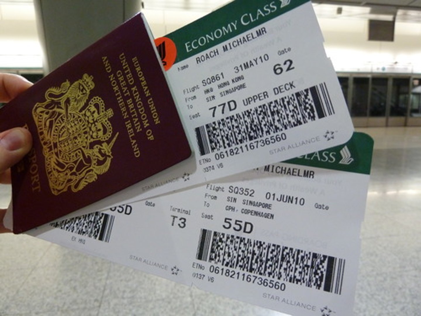 <p>round trip ticket</p>