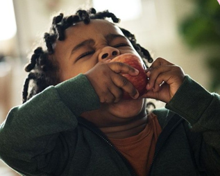 <ul><li><p class="">Establish healthy eating habits early.</p></li><li><p class="">Weaning from breastfeeding is an individualized decision.</p></li><li><p class="">Wean from the bottle around 12 to 15 months while ensuring adequate calcium intake.</p></li><li><p class="">Toddlers are picky eaters—avoid substituting unhealthy foods just to get them to eat.</p></li><li><p class="">Serve foods at room temperature in bite-sized pieces.</p></li><li><p class="">Encourage self-feeding and promote water intake.</p></li><li><p class="">Transition from whole milk to 2% if the child is tracking appropriately on the growth curve.</p></li></ul><p></p>