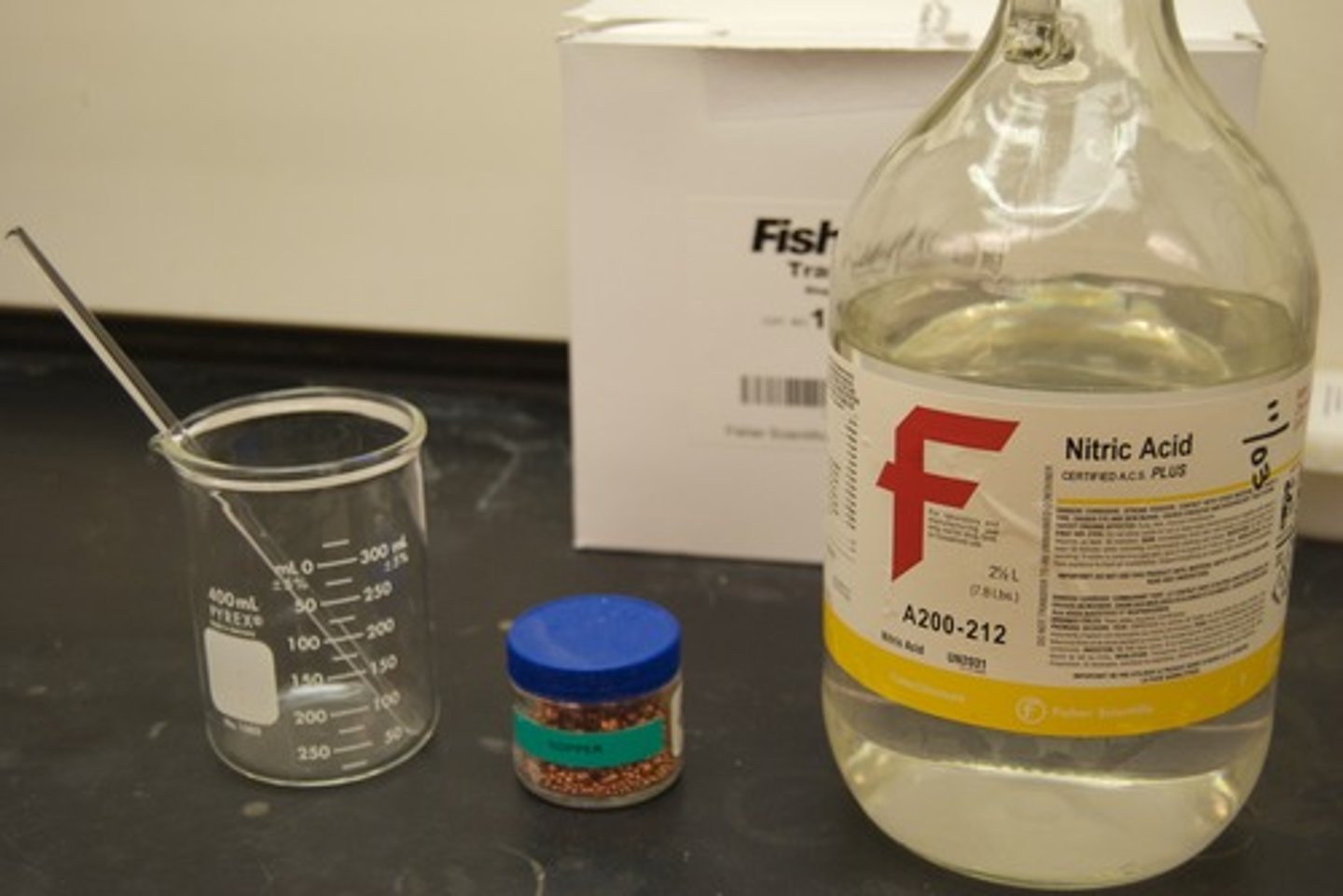 <p>HNO3 is a strong acid. It is made of the nitrate ion and hydrogen.</p>