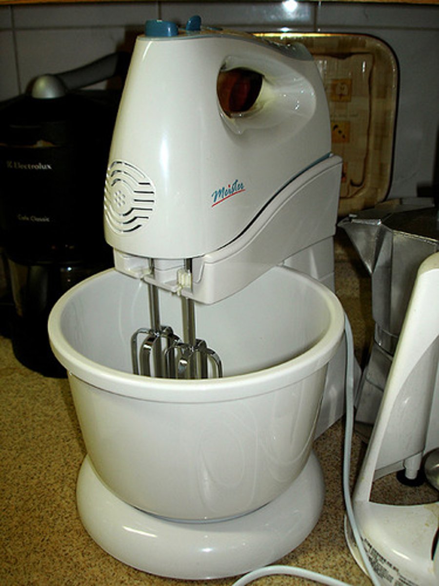 <p>a blender/mixer</p>