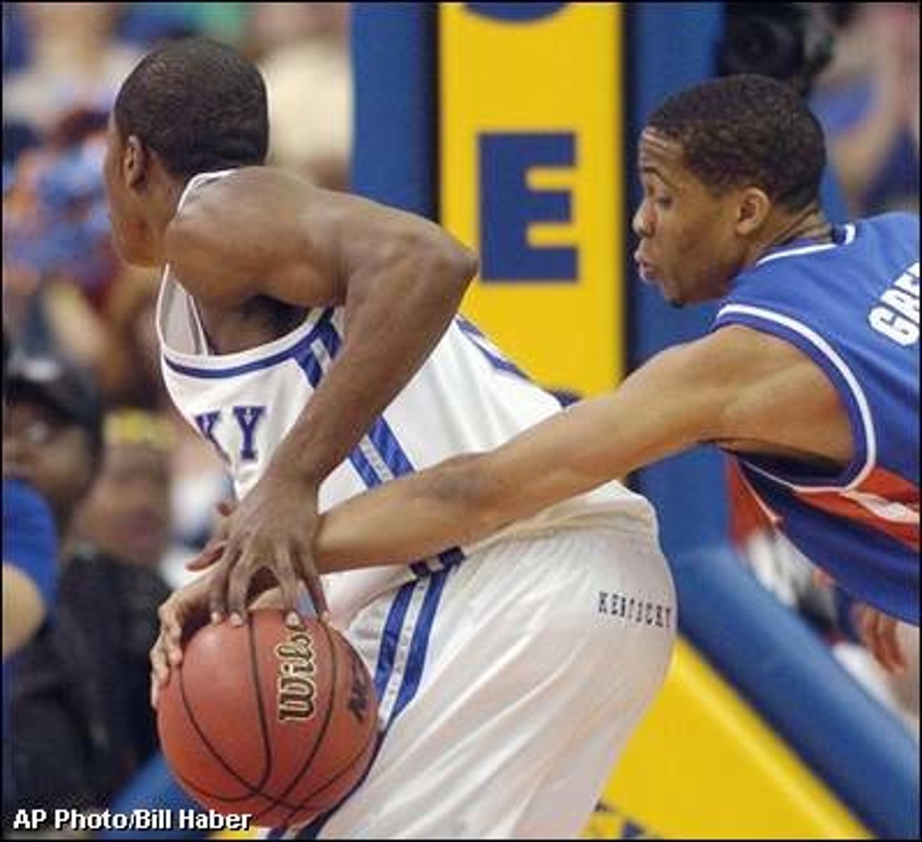 <p>to seize, snatch, carry away</p>