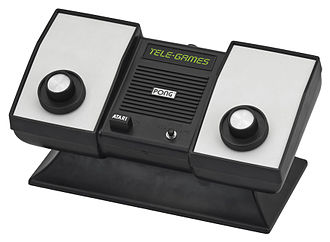 <p>Esimene arcade mäng Computer Space</p><p>Esimene kodus mängitav videmäng Magnavox Odyssey (72) nimetati ümber Pong-ks. Tennise taoline mäng</p><p>protsessor puudus, müüs hästi.</p>