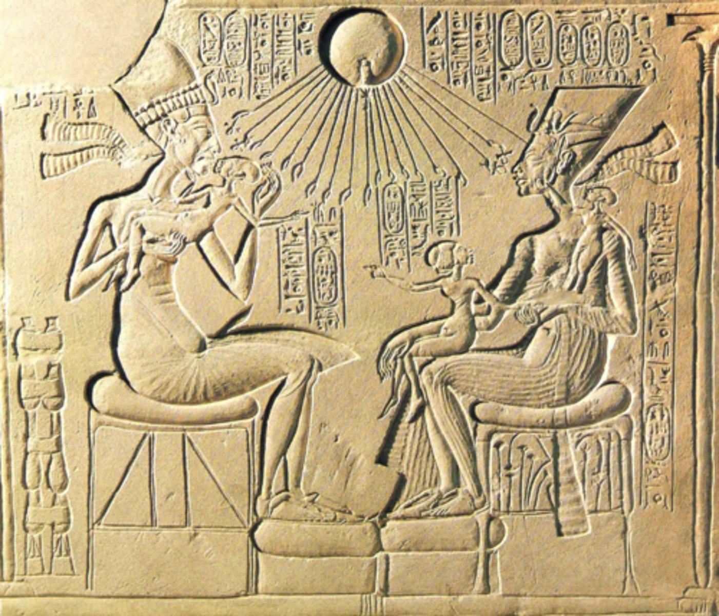 <p>- Proportions are super weird</p><p>- Found in a shrine at an elite house</p><p>- Depicts royal family</p><p>Aten extending little hands to royal family</p><p>- In order to get to the Aten, an Egyptian would need to worship the king and the queen who work as intermediaries between humans and the Aten</p>