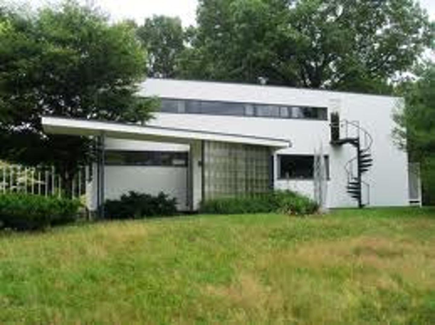 <p>Lincoln, Massachusetts</p><p>Walter Gropius</p><p>1937</p>