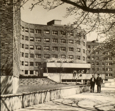 <p>Baker House Dorm</p>