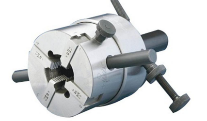 <p>Similar to threading dies, but is equipped with an automatic device that opens the cutting teeth at the end of the cut</p>